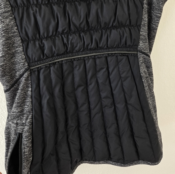 Lululemon Run Turn Around Reversible Down Vest Black Heathered Black Size 6 - Picture 11 of 15